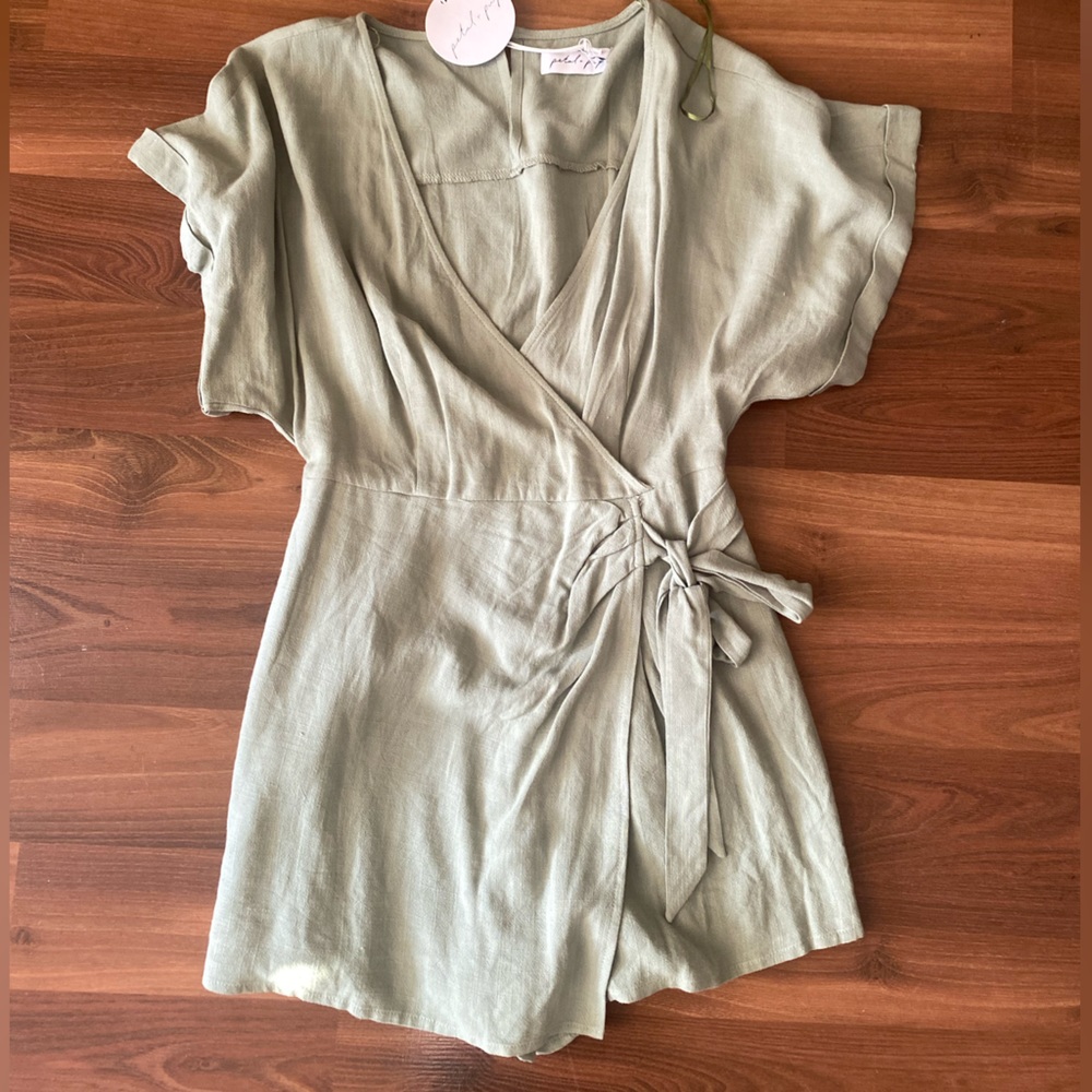 green dress